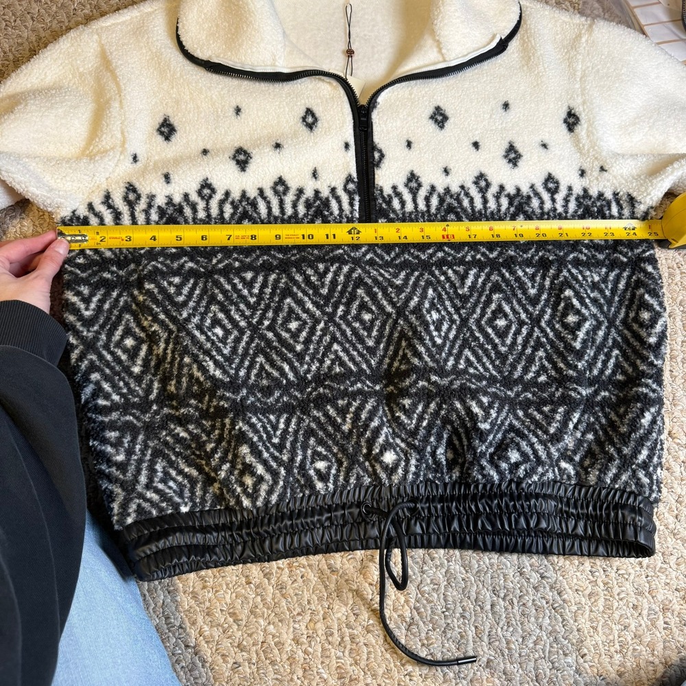 NWT‎ CALIA Women's Tipped 1/2 Zip Sherpa Fleece Pullover Jacket- Black White Geo - Picture 6 of 8
